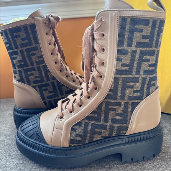 FENDI DOMINO FF JACQUARD & LEATHER BIKER BOOT sz36.5 - Picture 5 of 8